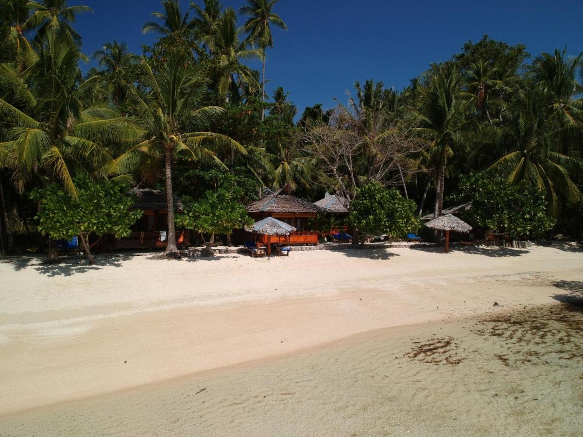 Blue Bay Divers Likupang Bangka Buitenkant foto